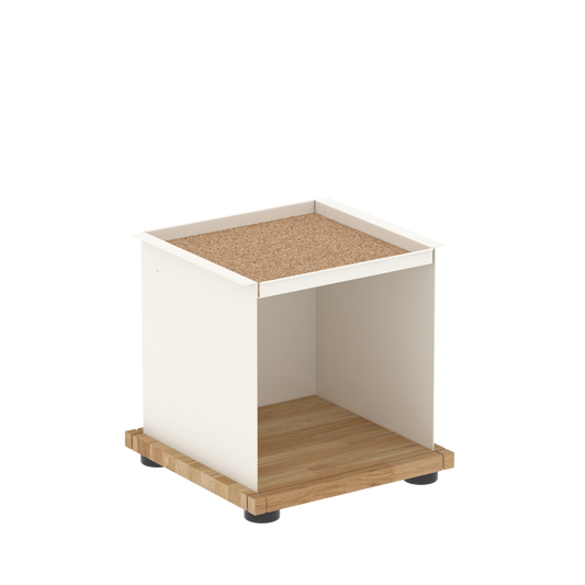 YU TRAY SHELF 1x1 – Ein Beistelltisch mit einem besonderen Kopf. Denn beim oberen Abschluss handelt es sich um das vielseitige Tablett YU TRAY. Auf diese Weise hat es einen eigenen Ort und steht auch für mobile Dienste bereit. Ob als Beistelltisch, Couchtisch oder Nachttisch, schafft YU TRAY SHELF 1x1 Raum und Ablagefläche überall, wo er benötigt wird.